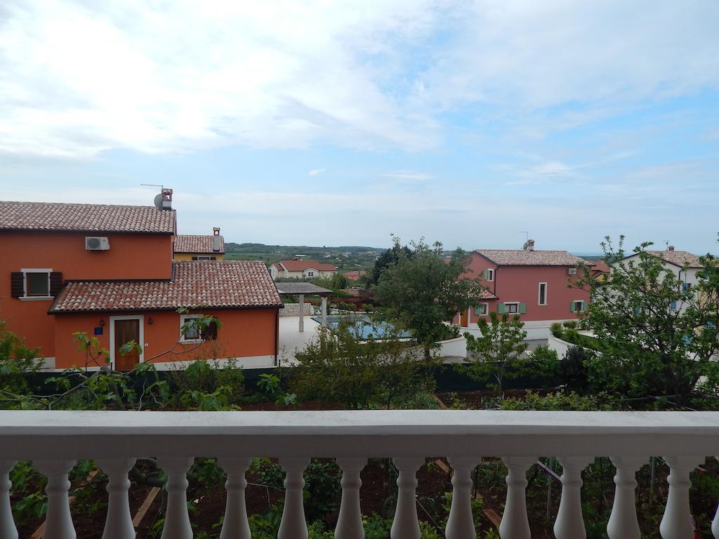 Apartments Vilanija Екстериор снимка